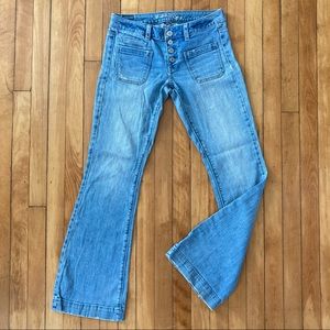 AE Vintage Flare Jeans